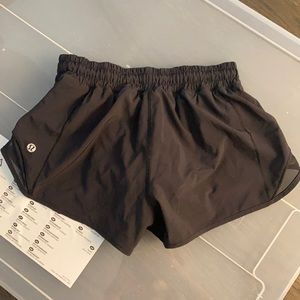 Lululemon short pants